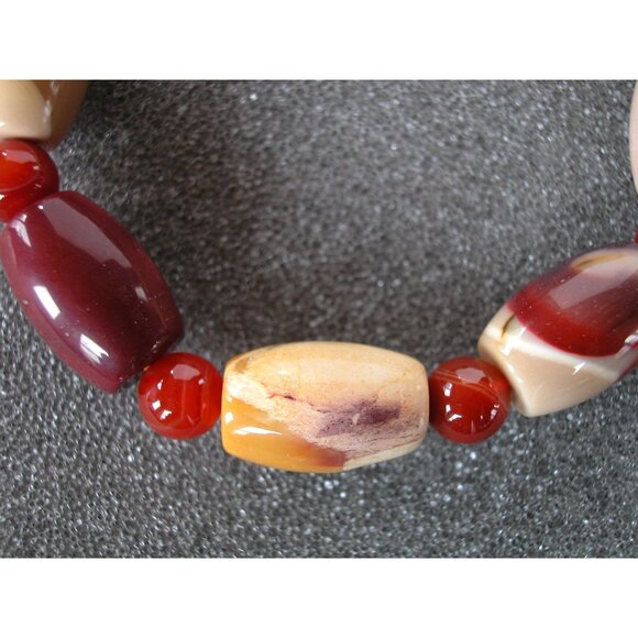 Colorful Glass Beaded Stretch Bracelet With Multi-Hued Oval & Round Beads Size 7 - Picture 3 of 3